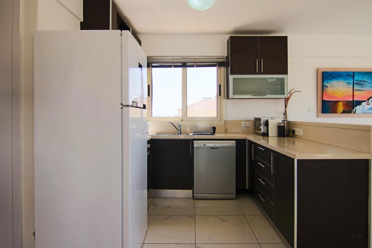 Seaside Luxury Flat Perivolia