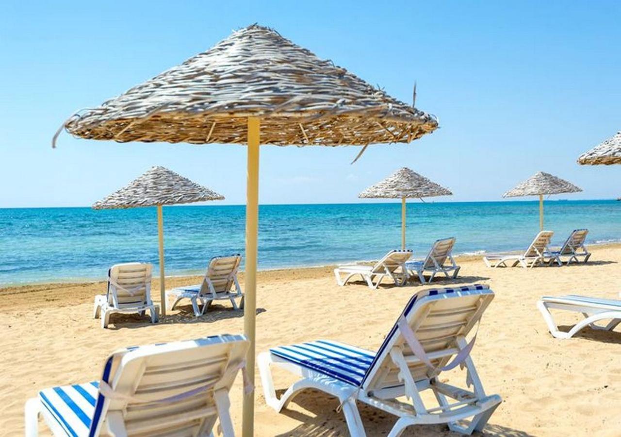 Relaxing Beachfront