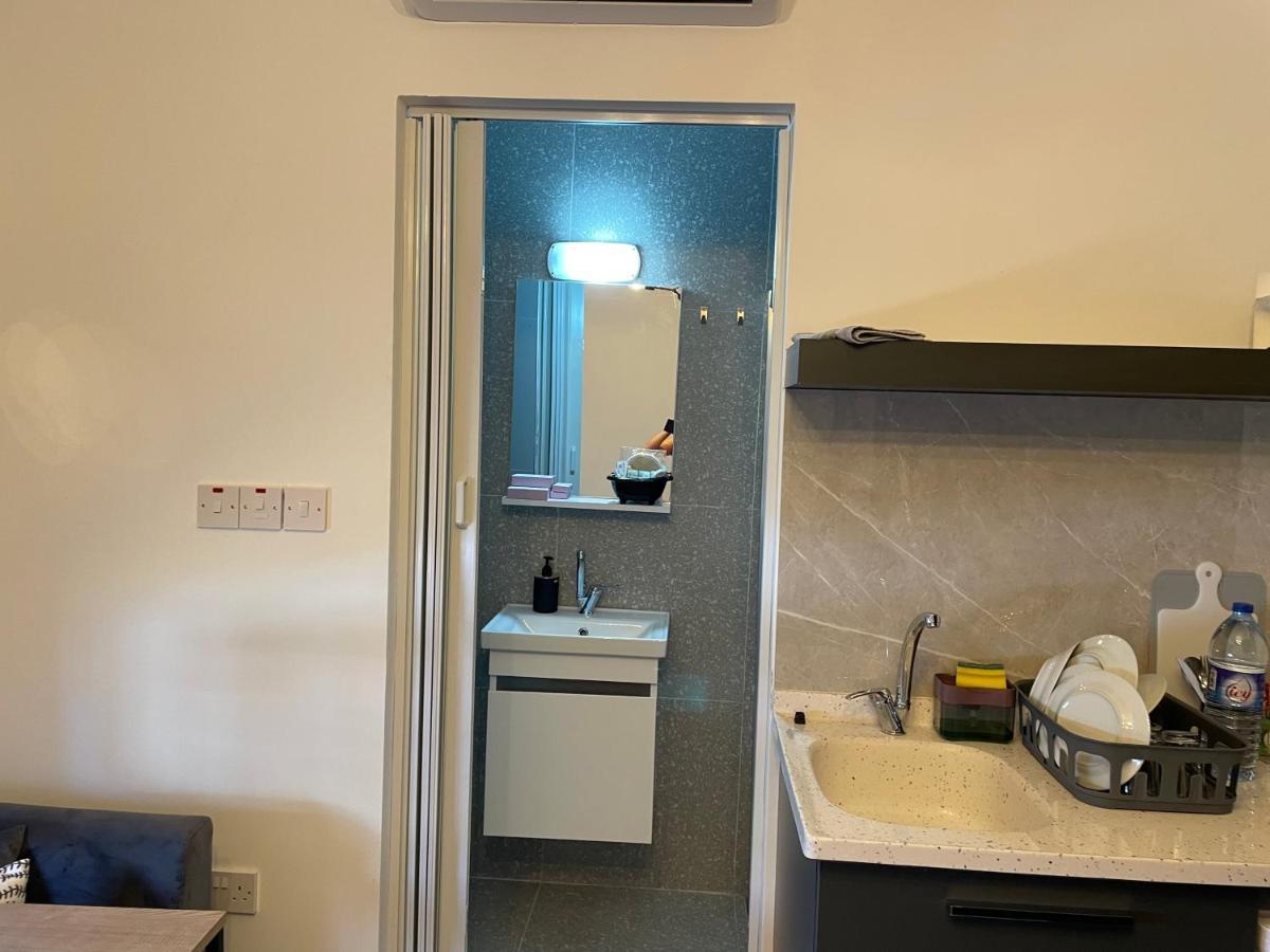 Mr. In Ortakoy , North + Wifi + Netflix Apartment