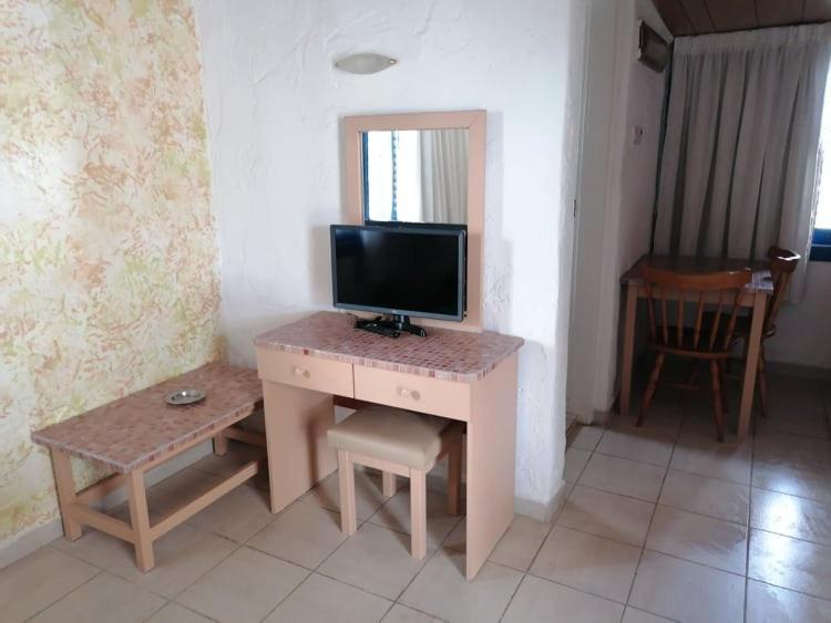 Simos Magic Apts * Agia Napa