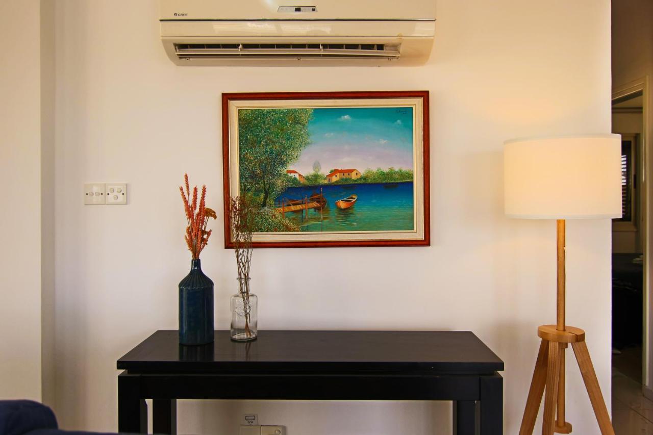 Seaside Luxury Flat Perivolia