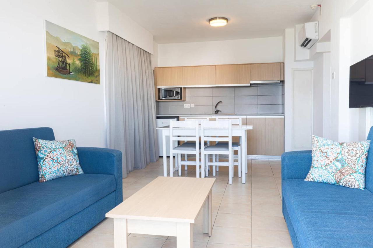 Aparthotel Vrissaki