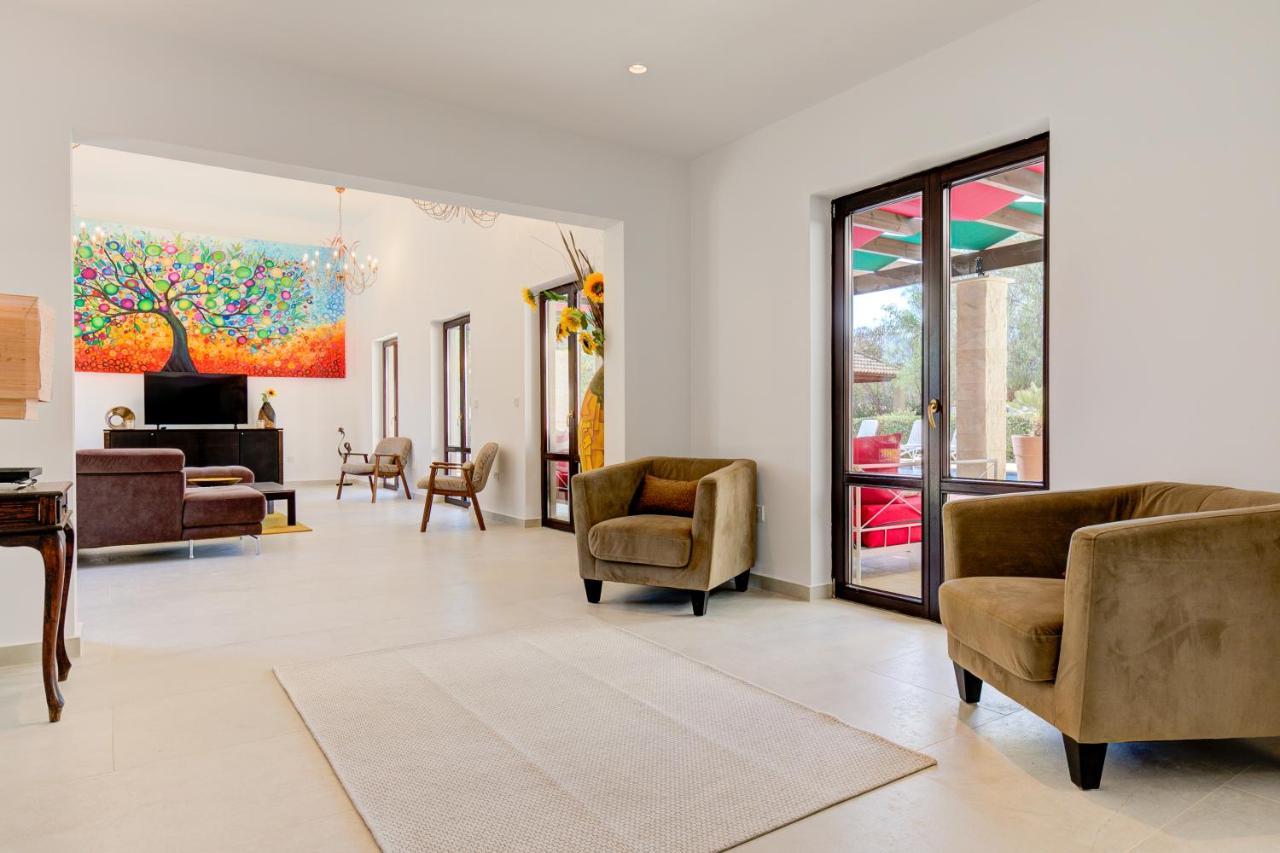 Delphin 375 Fantastic With Amazing Outside Space, Aphrodite Hills *