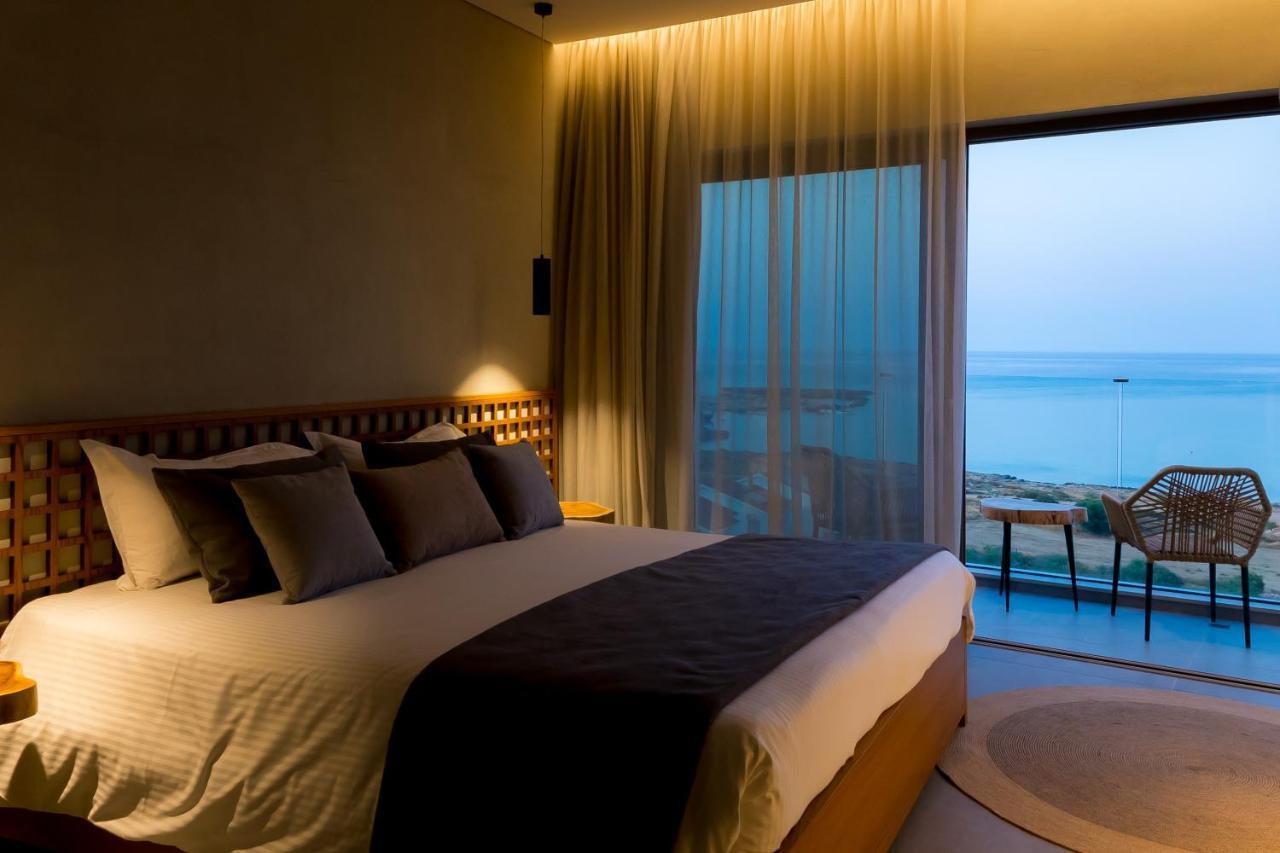 Cavo Zoe Seaside