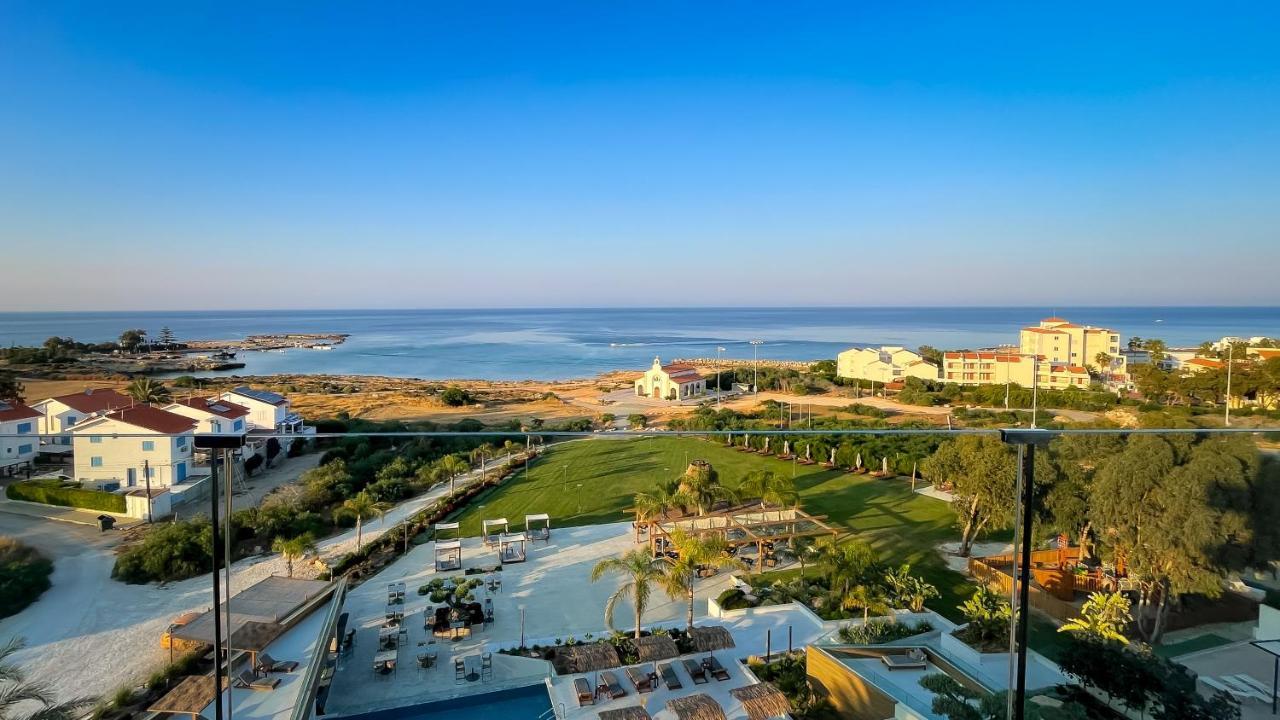 Cavo Zoe Seaside