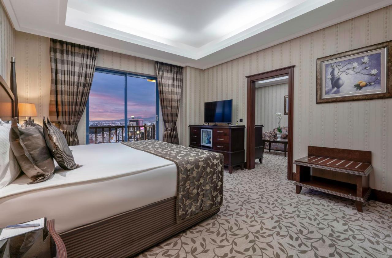 Merit & Casino Hotel 5*