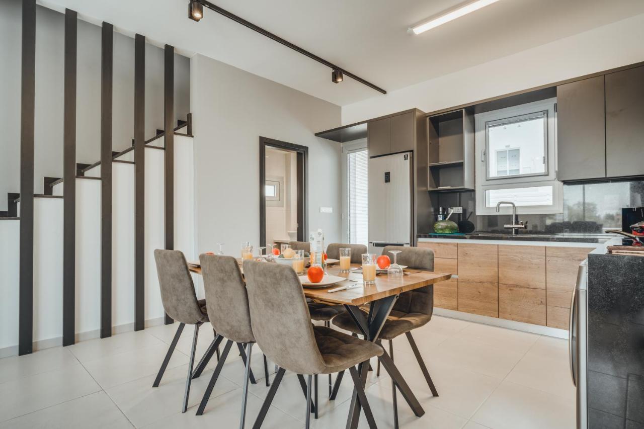 In Style In Modern 3 Bedroom Near Nissi & Square Pousada