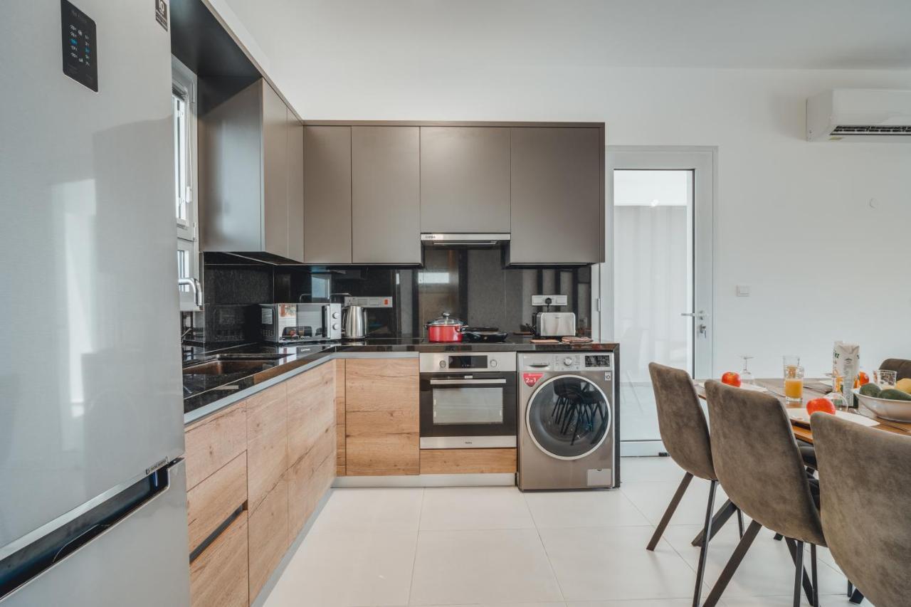 Pousada In Style In Modern 3 Bedroom Near Nissi & Square *