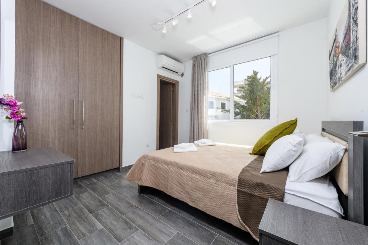 Bay Villa *