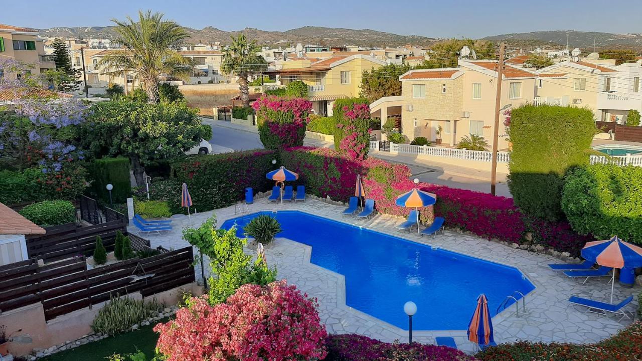House In Eva Gardens With Pool&garden