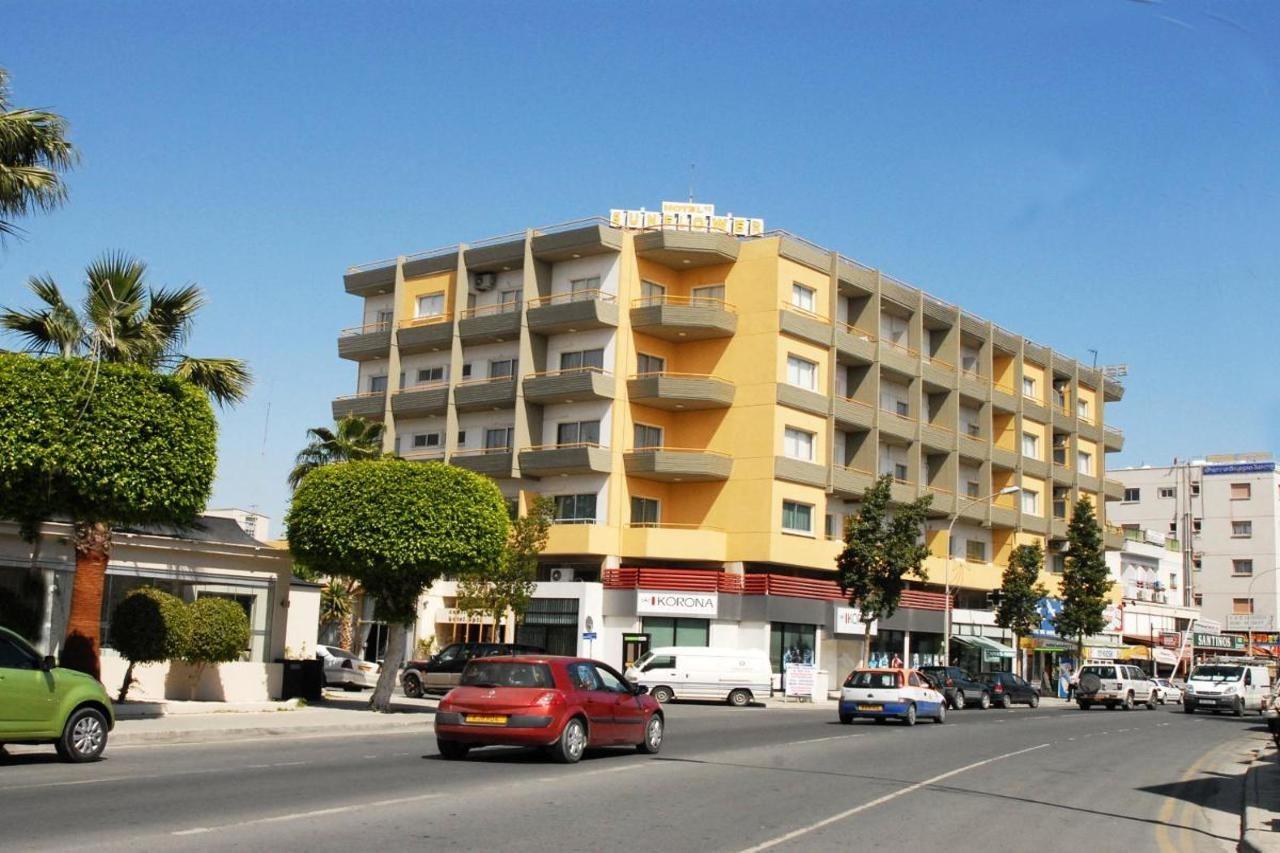 Sunflower Aparthotel 3*
