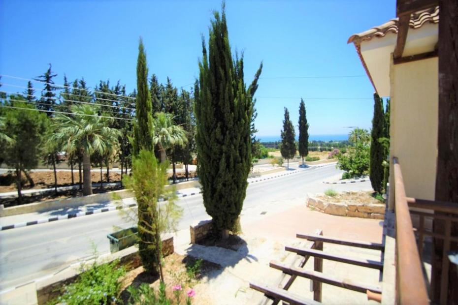 2 Palaepaphos Gardens *
