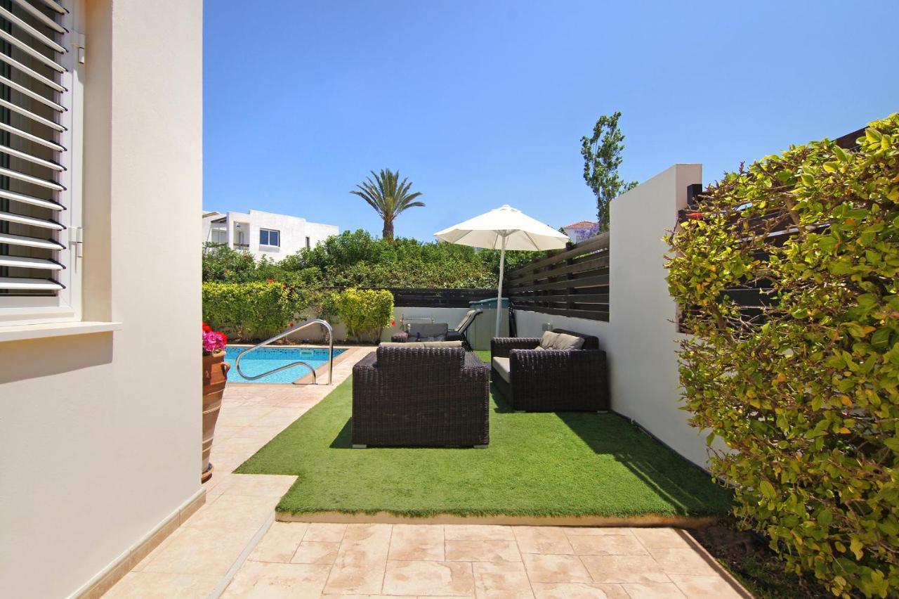 Palm Villa *