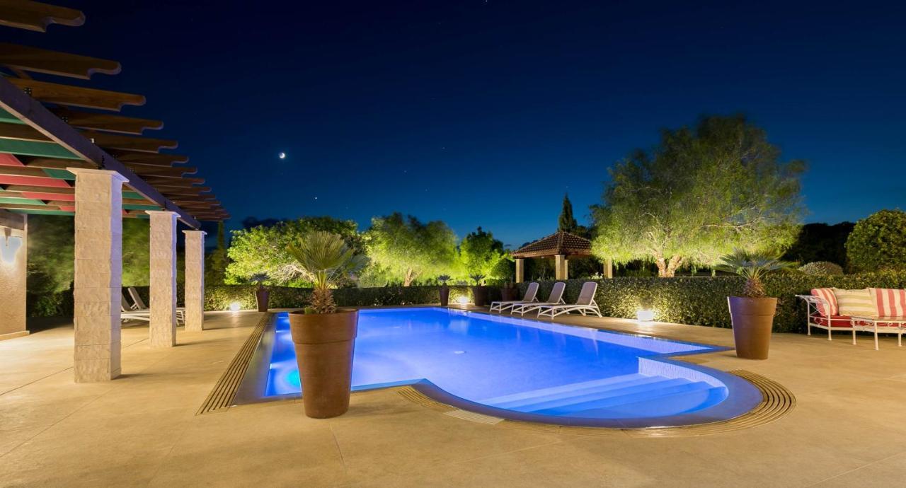 Delphin 375 Fantastic With Amazing Outside Space, Aphrodite Hills * Kouklia