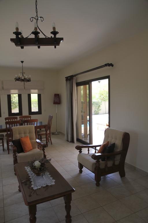 Villa Eve Xιnisteri *