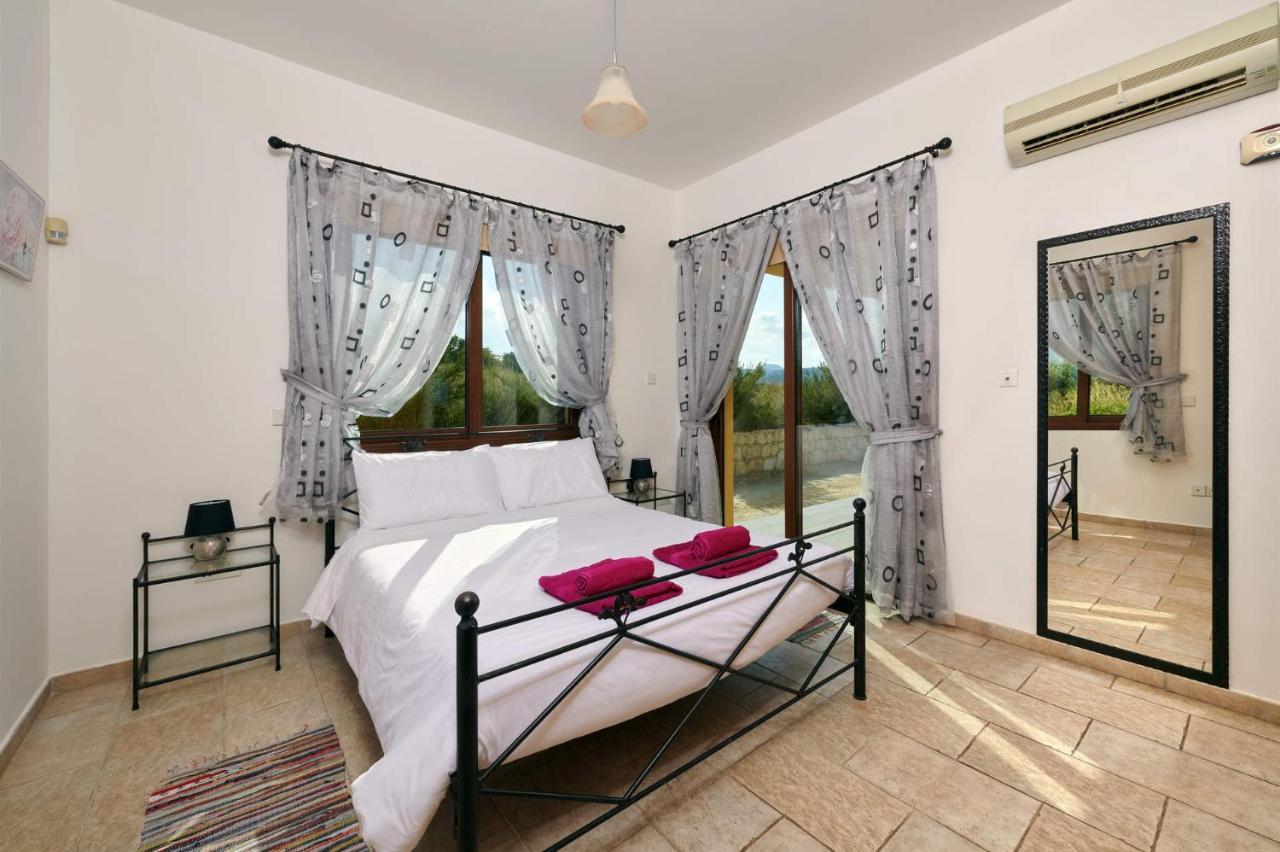 Villa Andriana By *
