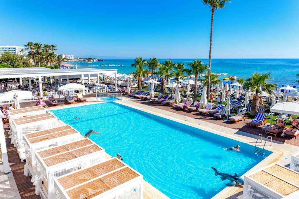 Silver Sands 3*