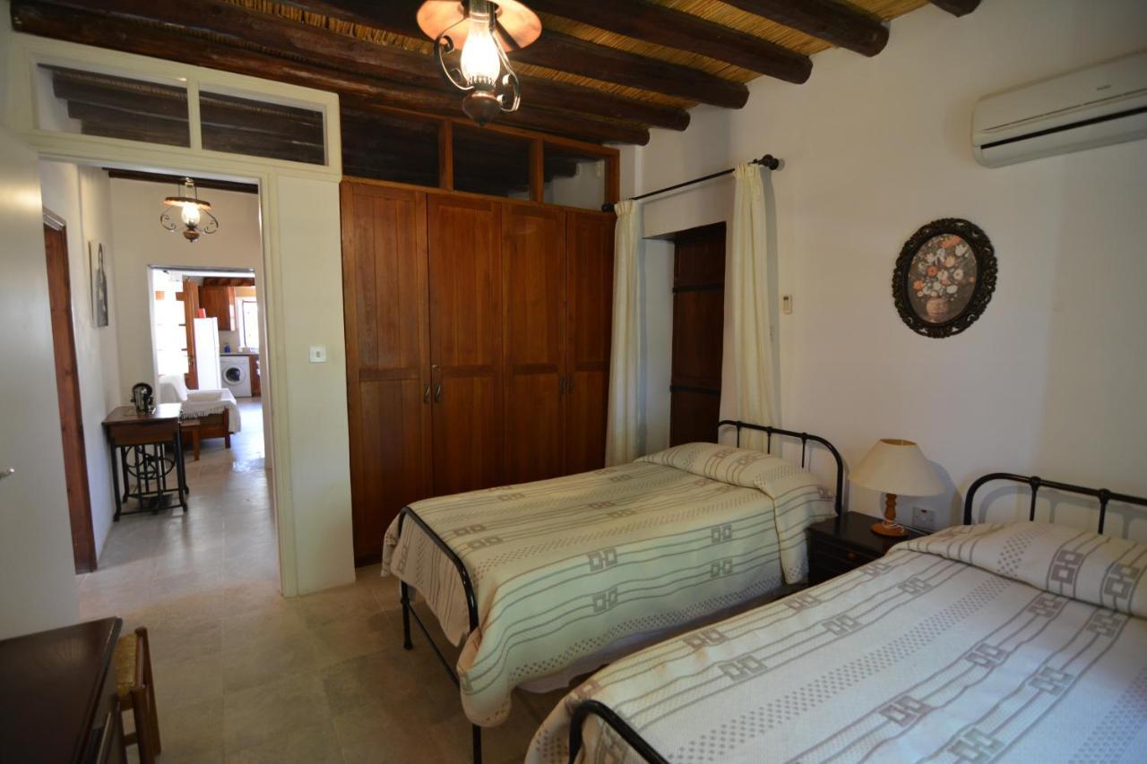 Elpida's Stone Country house Goudhi