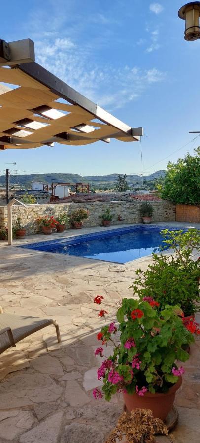 Country house Anesi House *