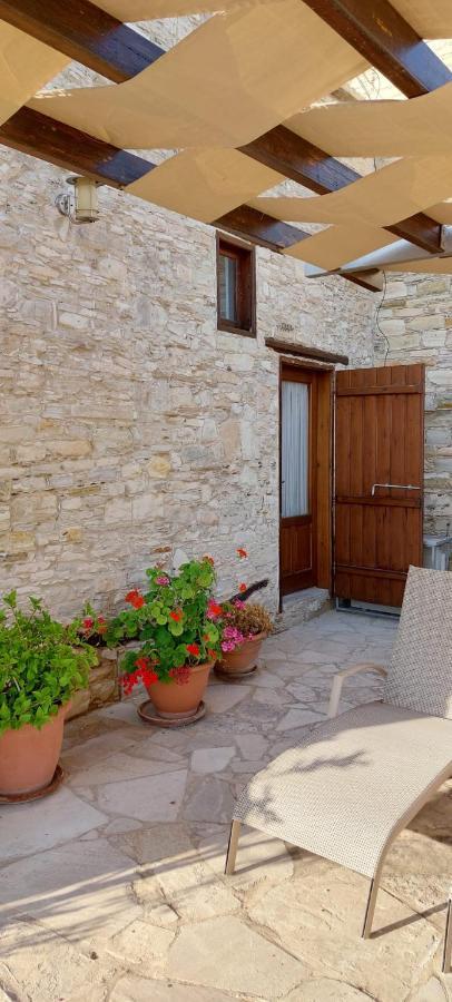 Anesi House Country house