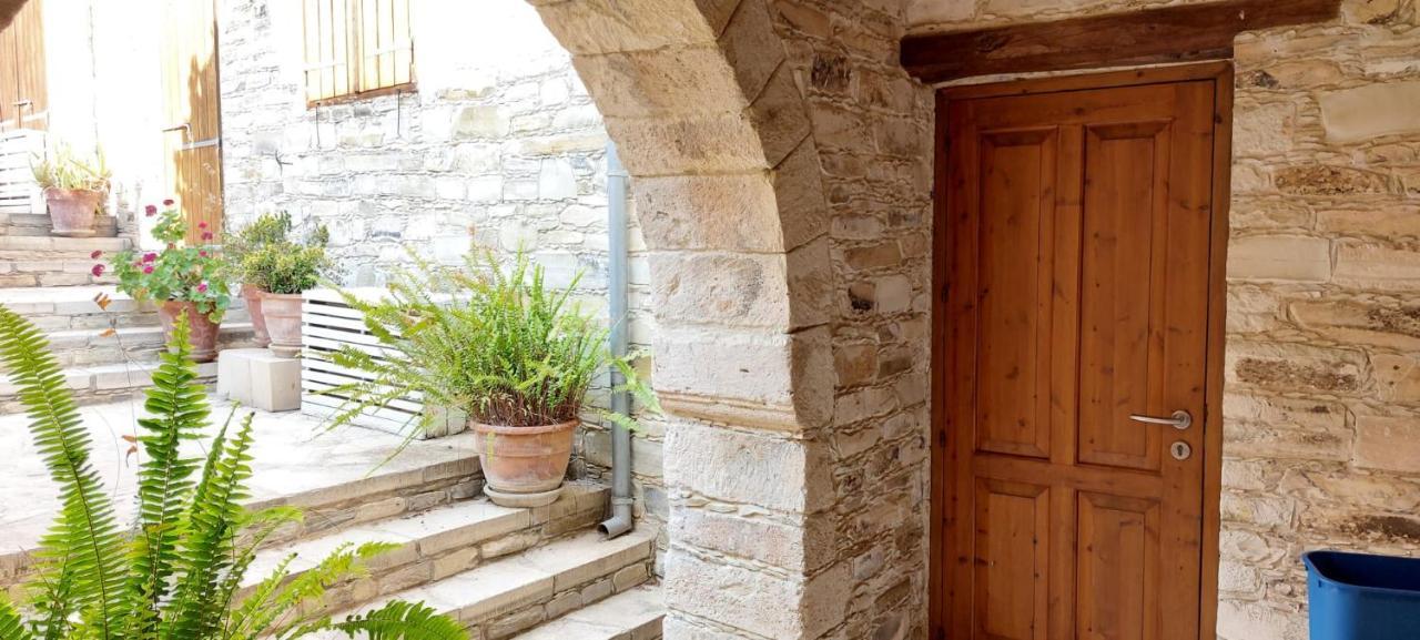 Anesi House Country house