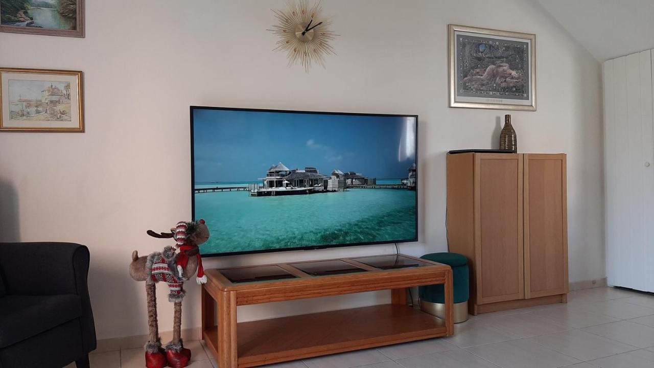 House In Eva Gardens With Pool&garden Vakantiehuis Peyia