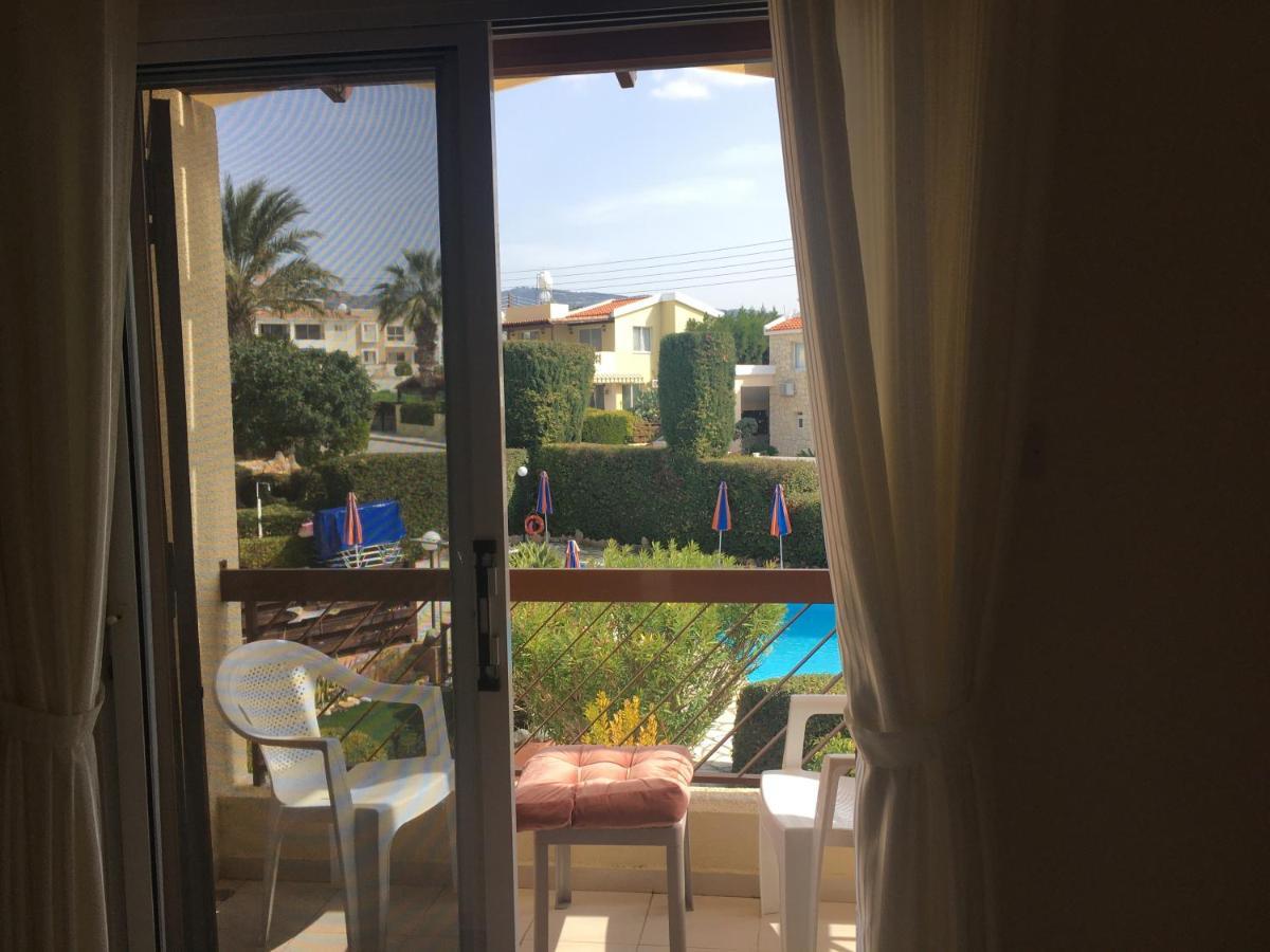 Eva Gardens Corner House With Stunning Garden And Huge Swimming Pool Next To Coral Bay Holiday home