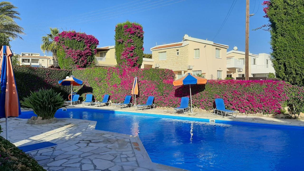 House In Eva Gardens With Pool&garden Vakantiehuis Peyia