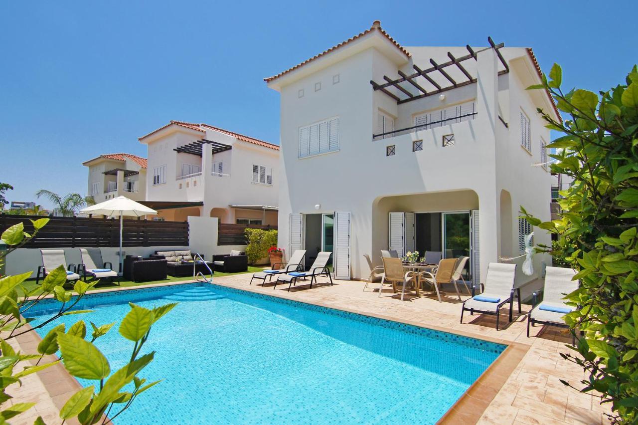 Villa Palm *