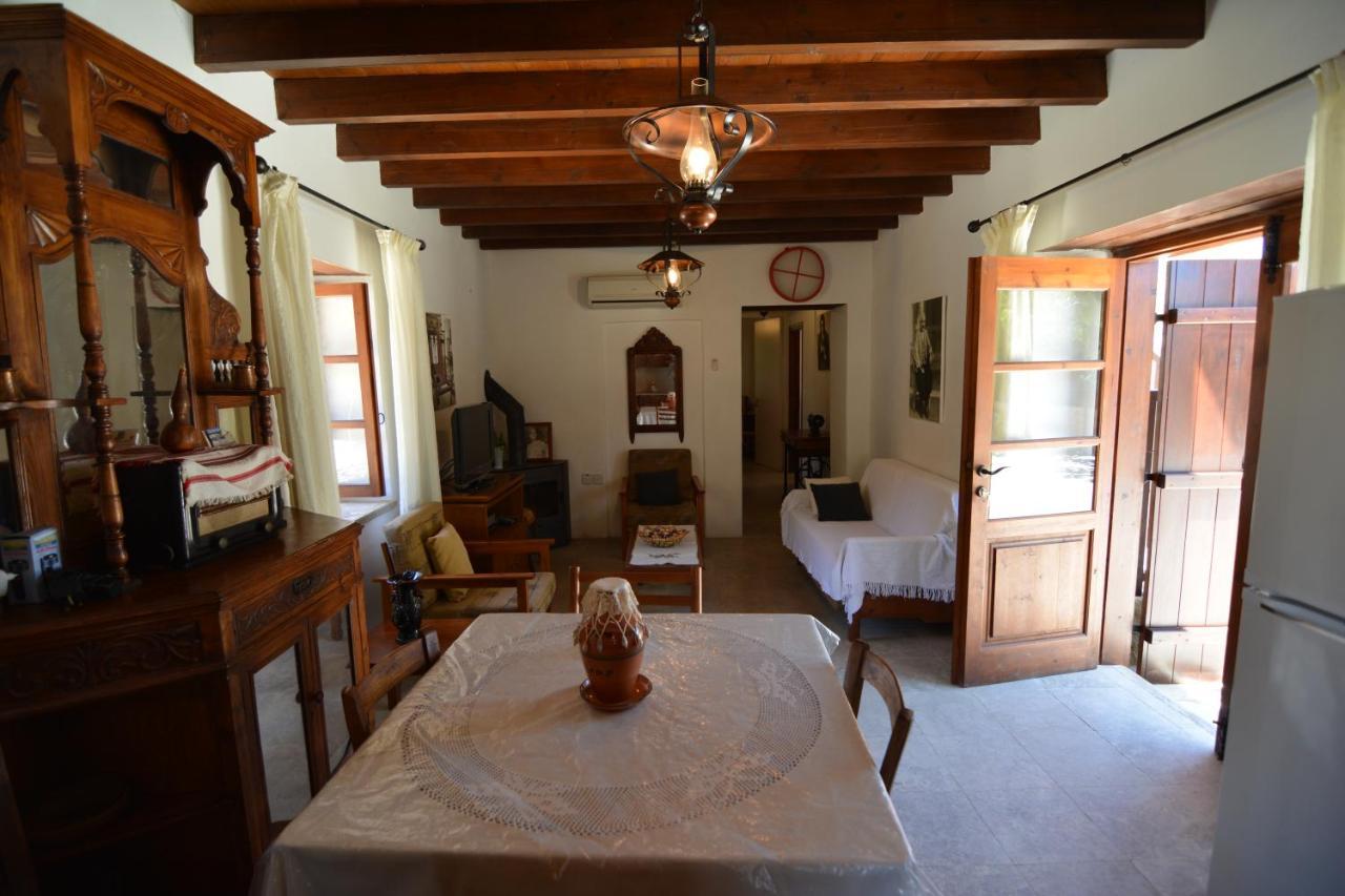 Country house Elpida's Stone Goudhi