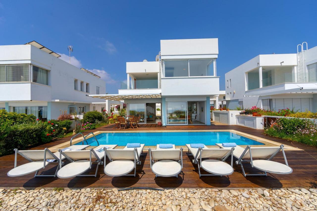 Beachfront Alia Villa