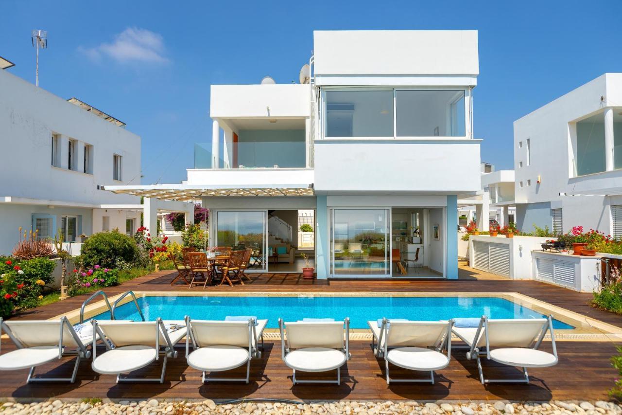 Beachfront Alia Villa