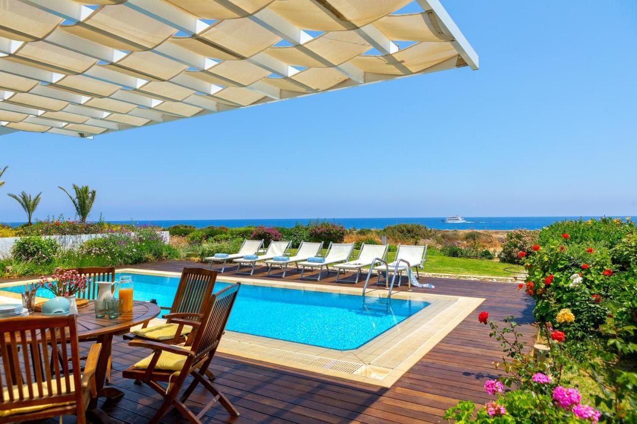 Beachfront Alia Villa
