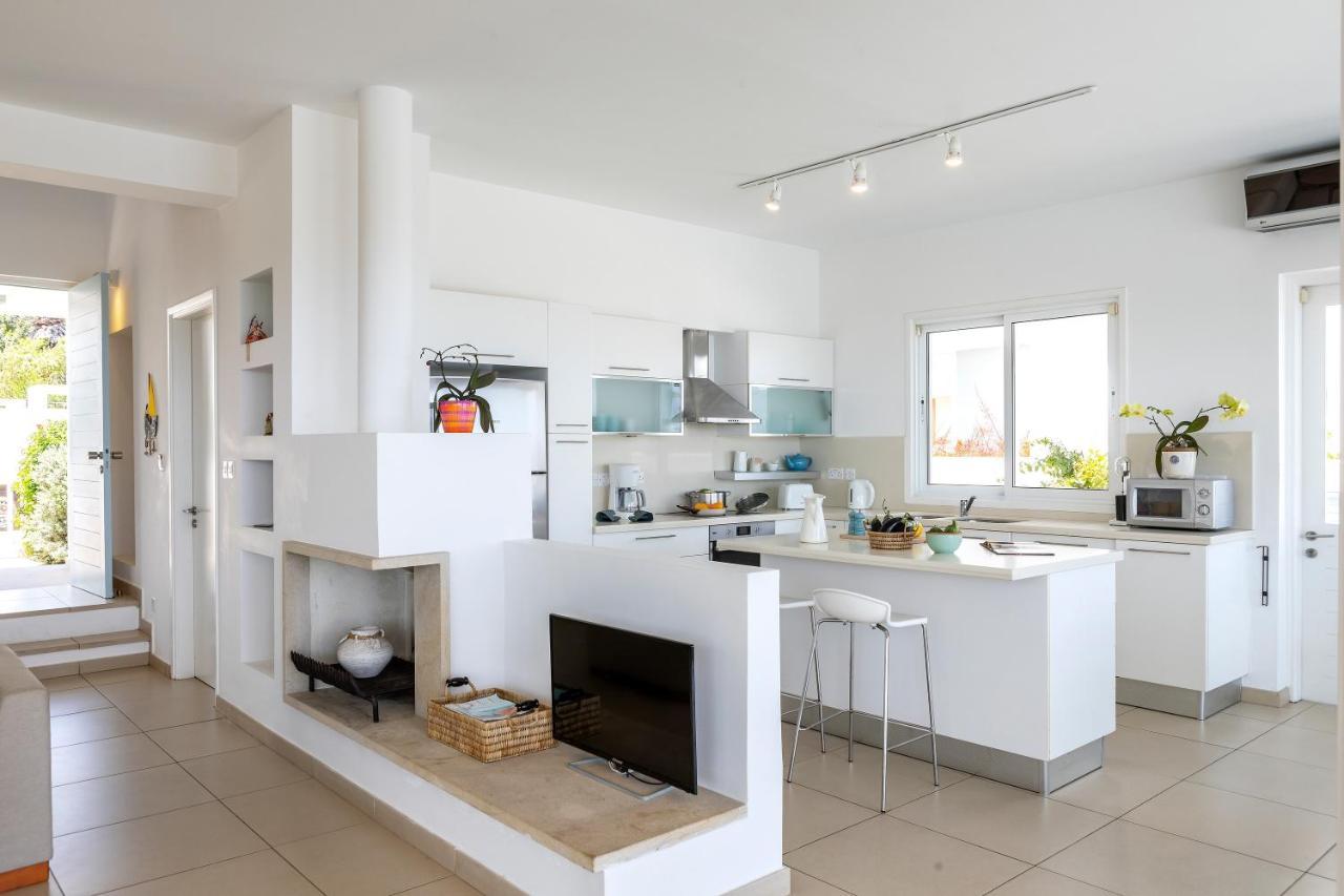Villa Protaras Beachfront Villa Alia *