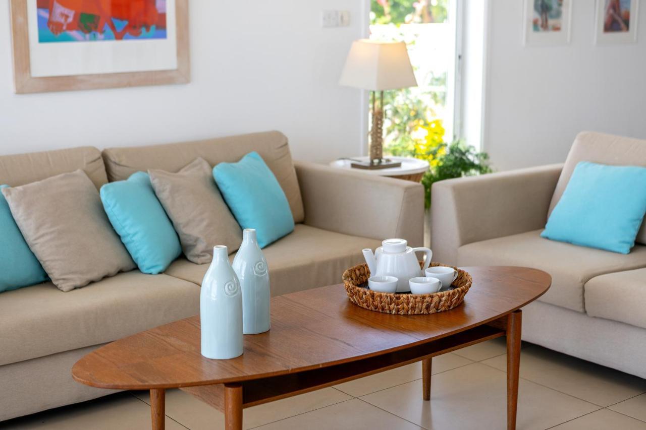 Beachfront Alia Villa *