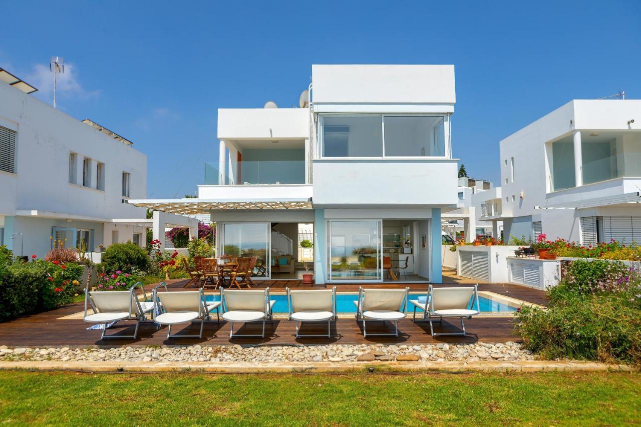 Protaras Beachfront Villa Alia