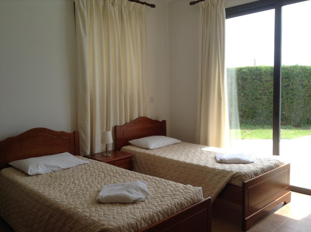 Aura Villa