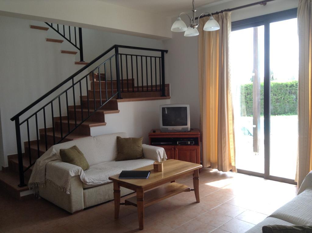 Aura Villa