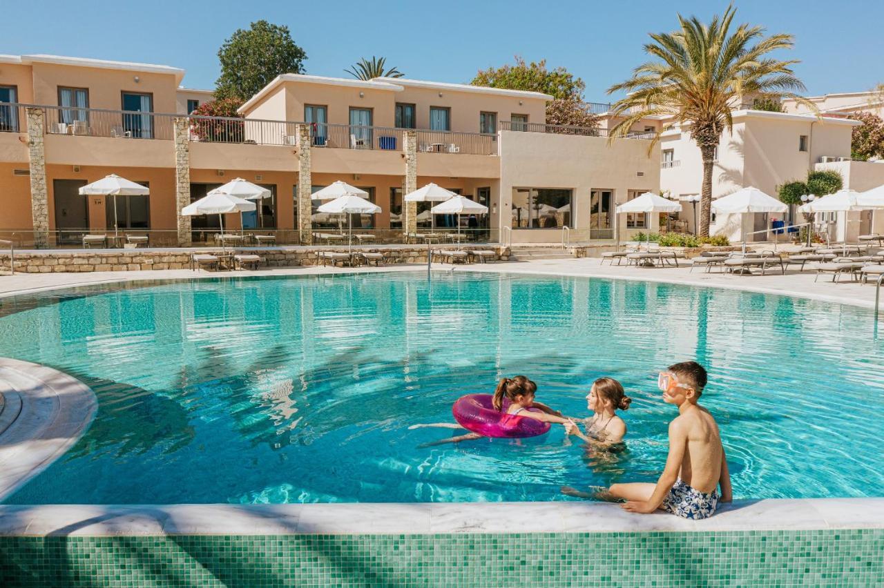 Louis St. Elias & Waterpark 4* Protaras