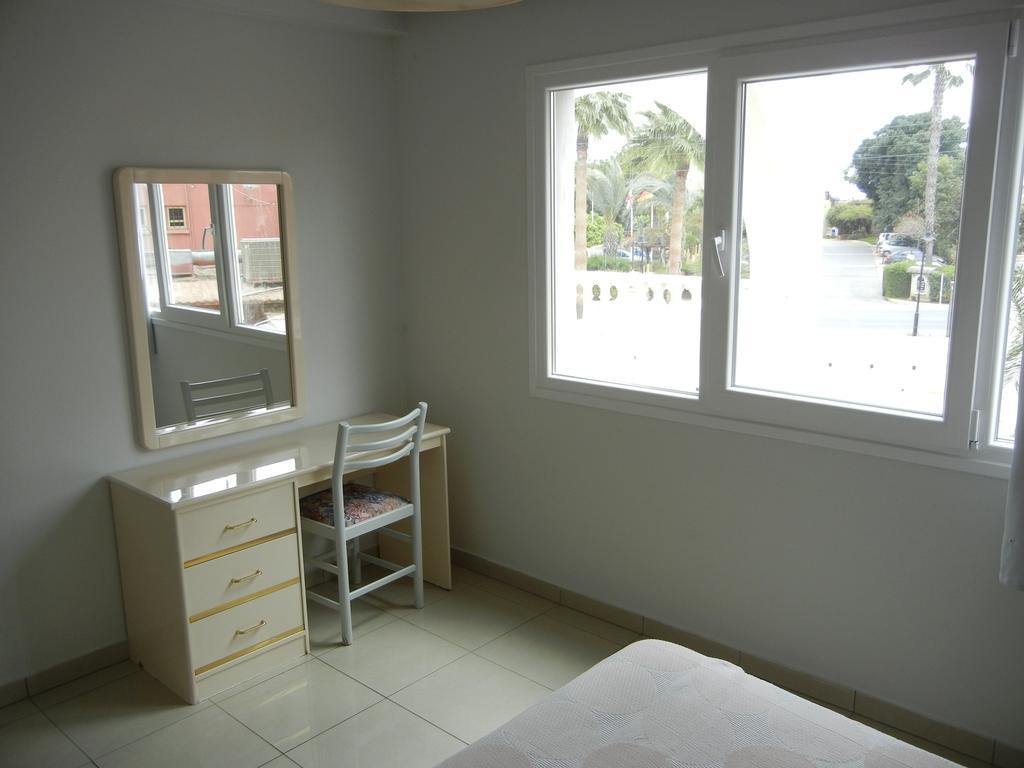 Tsialis Aparthotel Larnaca