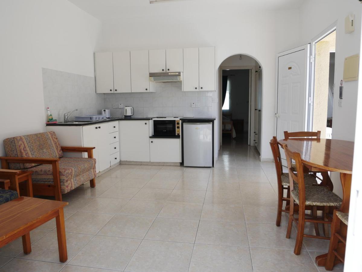 Aparthotel Kozis Polis