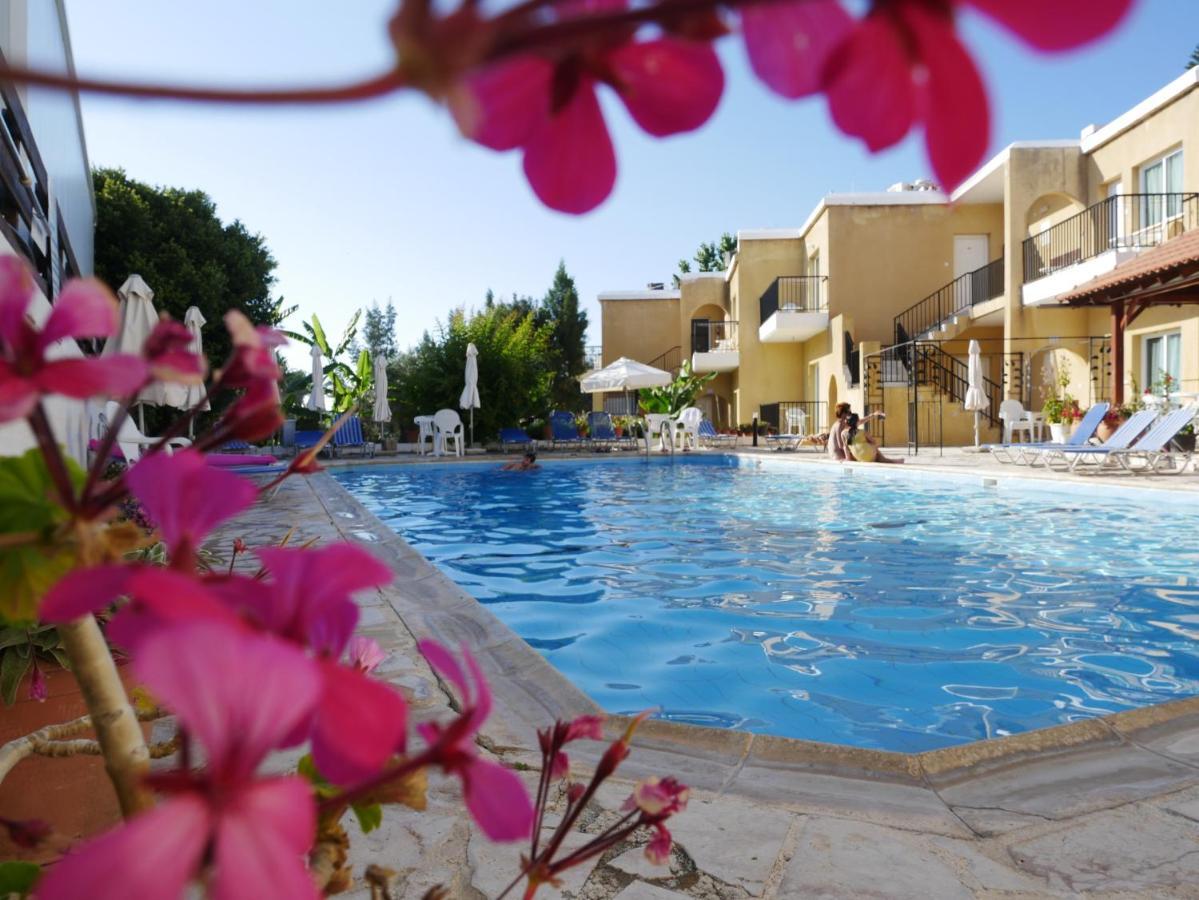 Aparthotel Kozis Polis