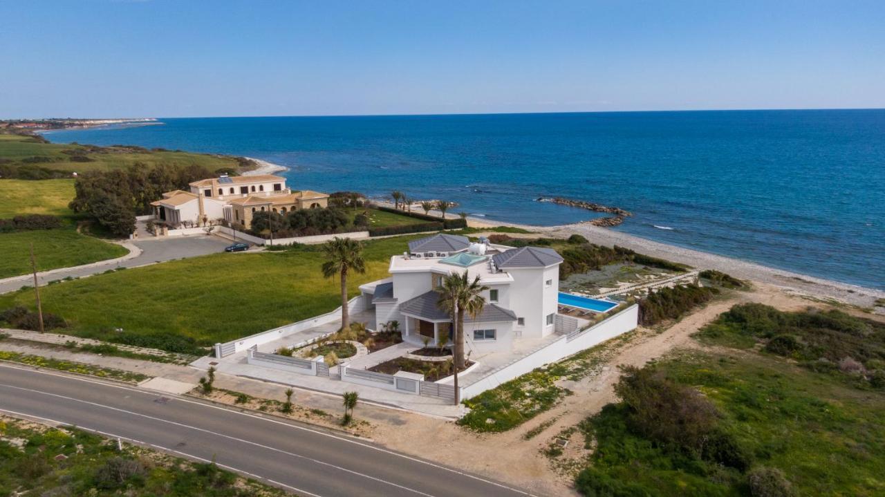 Villa Mediterranean Dream Beachfront Larnaca