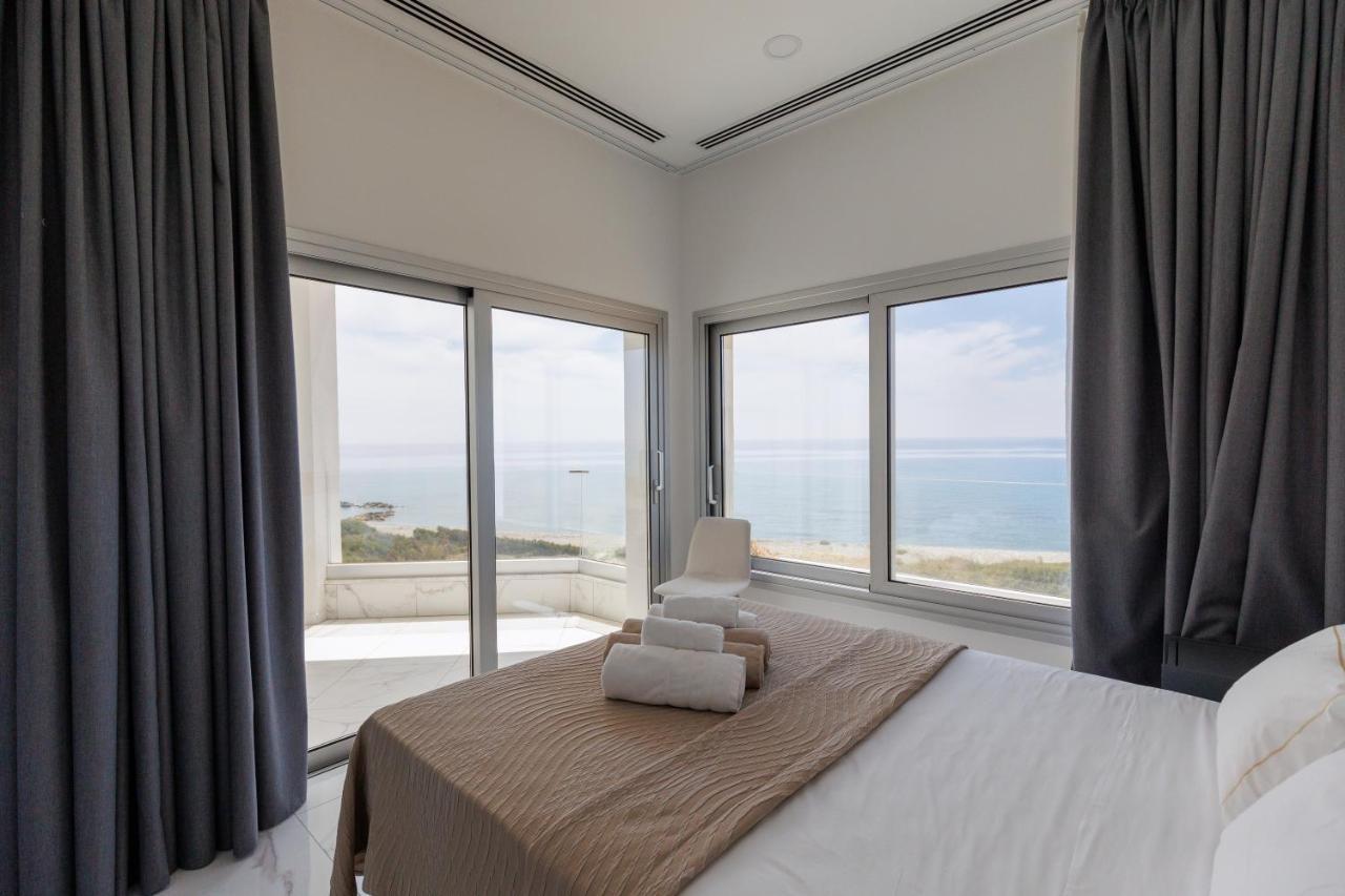 Mediterranean Dream Beachfront Villa Larnaca