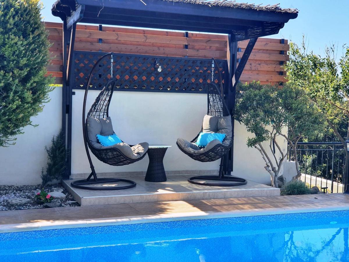 Ithaki House