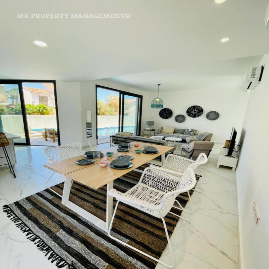 Villa By The 7