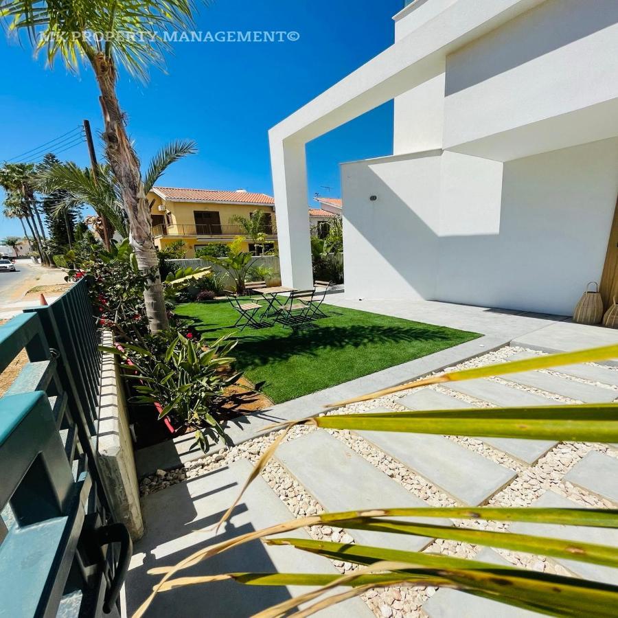 Villa By The 7