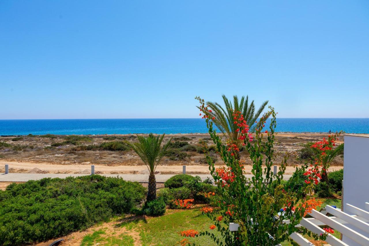 Villa Seafront Violetta *