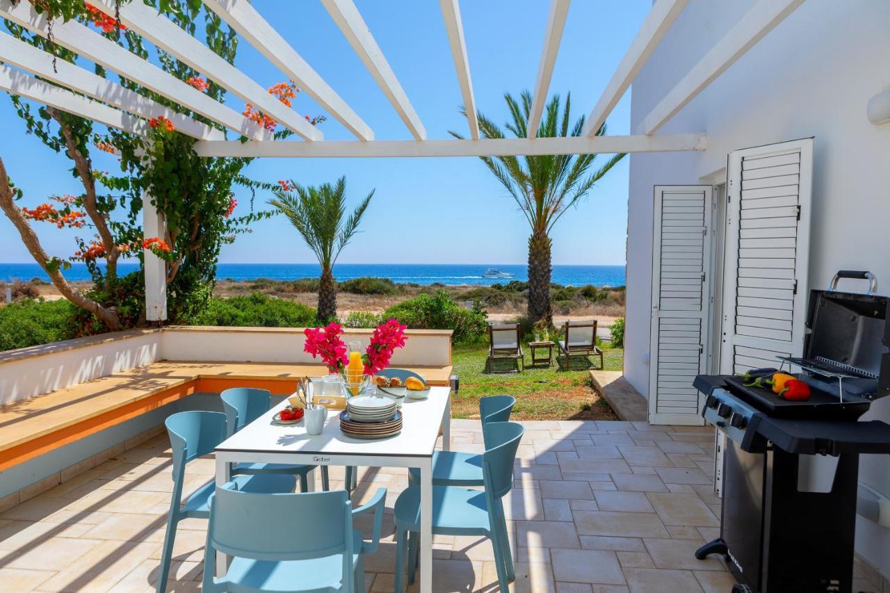 Seafront Violetta Villa *
