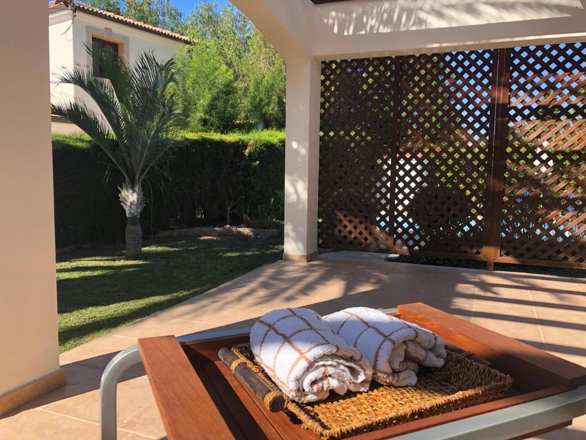 Theos Club Villa